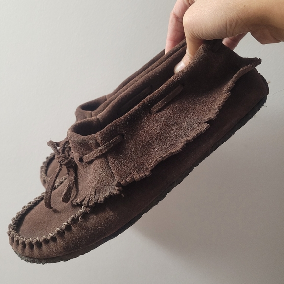 Chocolate Brown Suede Moccasin SoftMoc - Picture 2 of 8